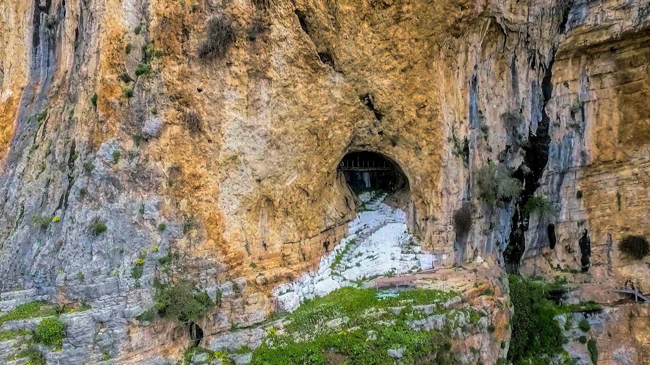 Αποτέλεσμα εικόνας για Σπήλαιο του Αγίου Νικολάου του Κρεμαστού, Κεφαλόβρυσο Αιτωλικού