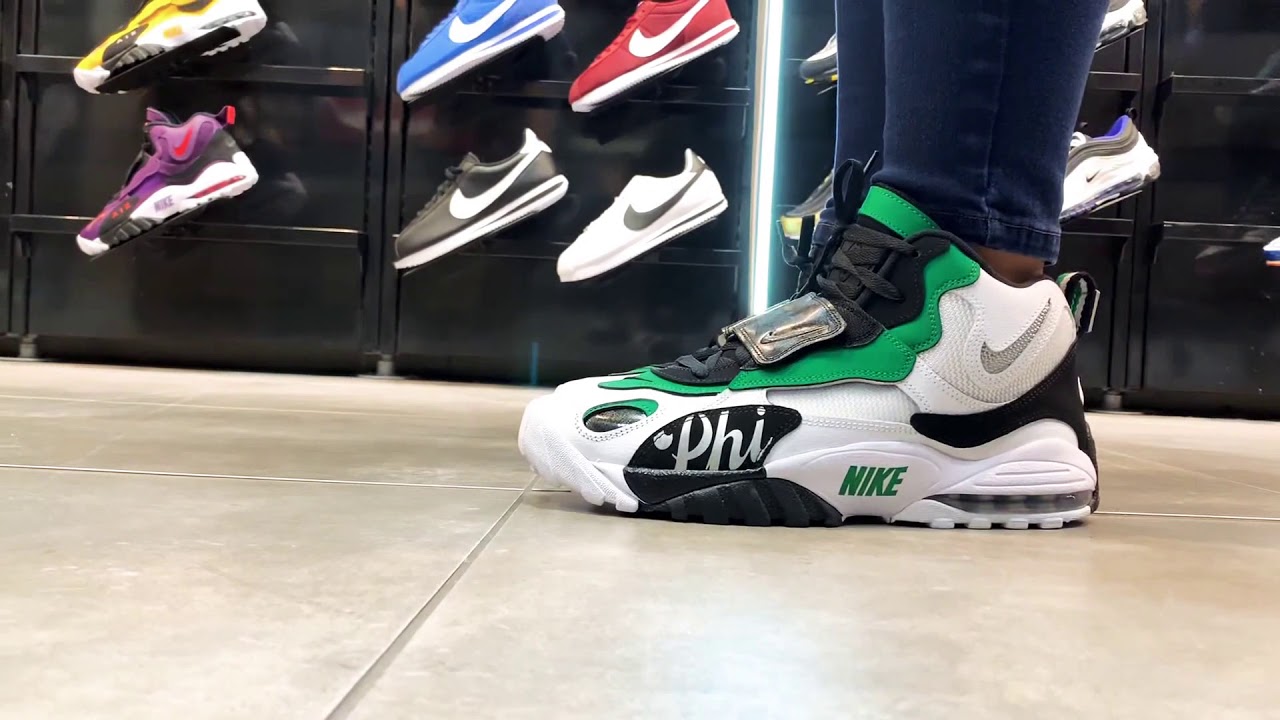 nike air max speed turf on feet