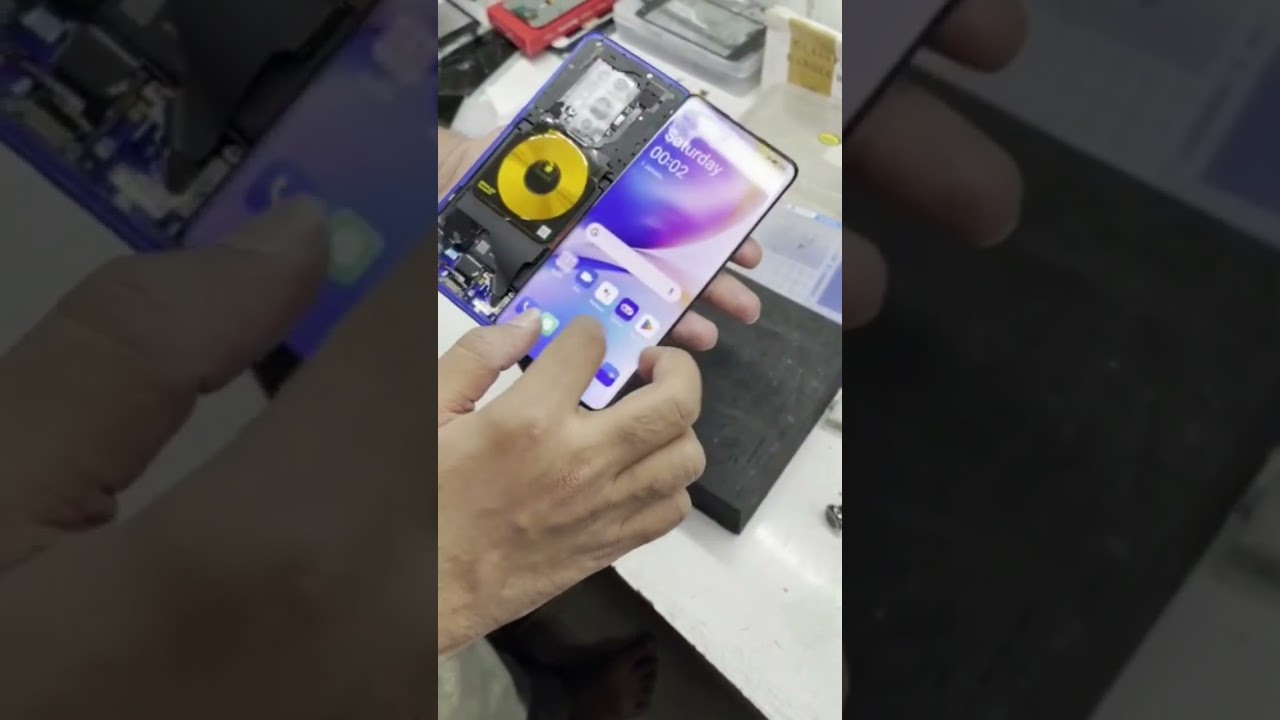 Oneplus 8 pro green lcd blank lcd flex change done from Naaz Mobile solution 