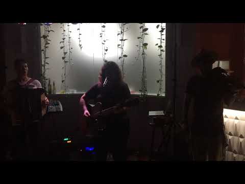 Eí - Luana Matos