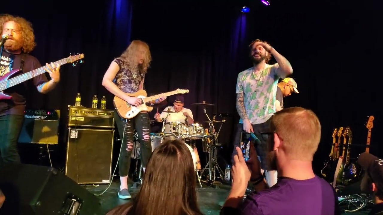 Manhattan Blockade - Calling Out To The Skyline - Live @ The Village Theatre 8.1.22