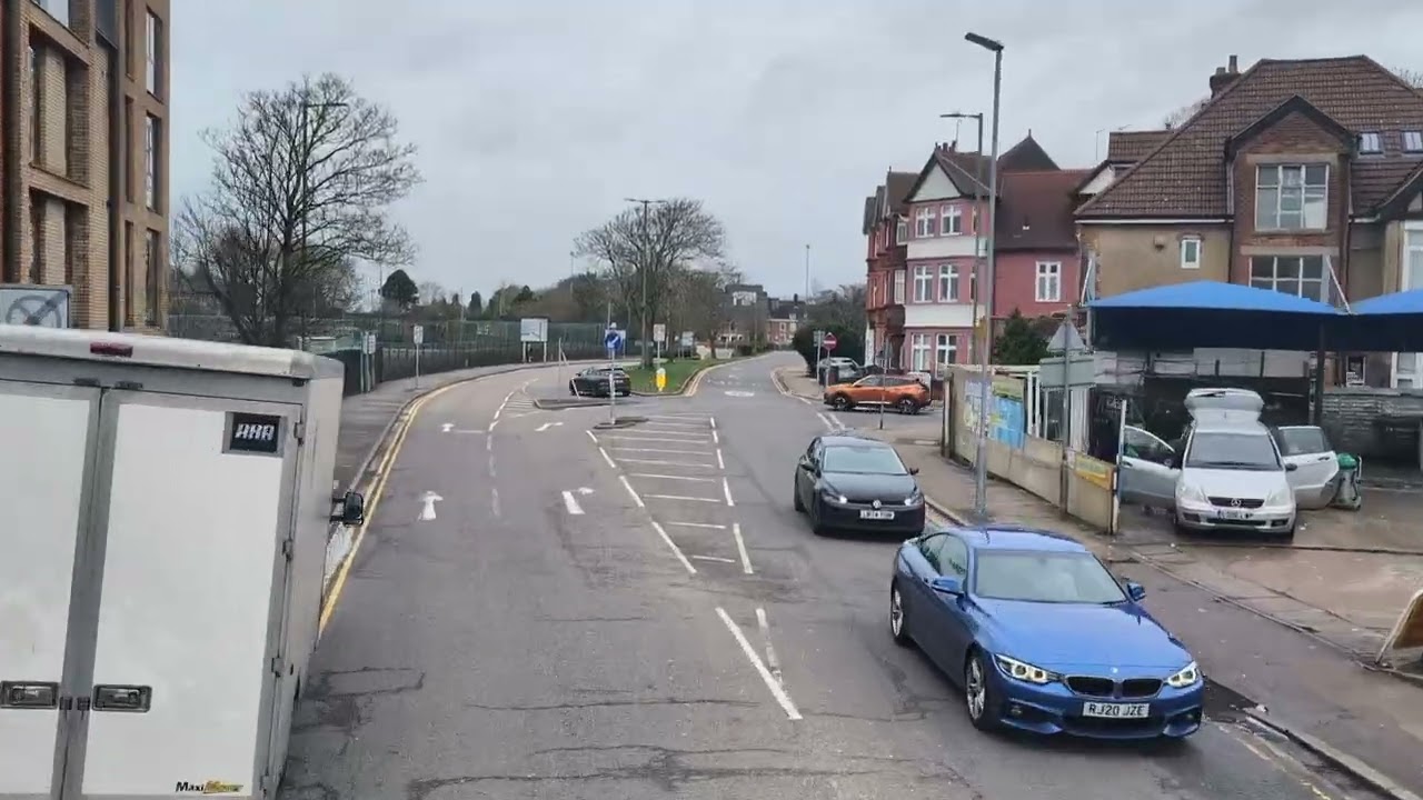 UK Travel ASMR 🇬🇧 | Peaceful London Walk with City Sounds 