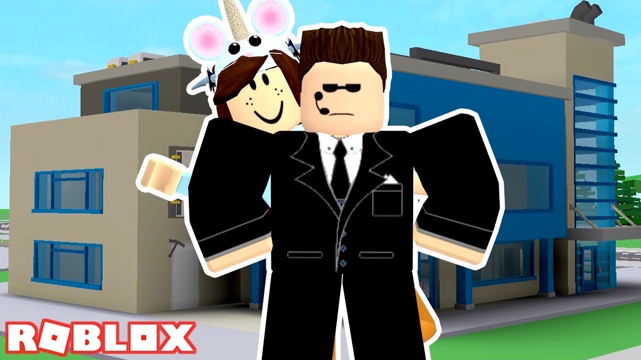 My New Security Guard Welcome To Bloxburg Roleplay Youtube - roblox security