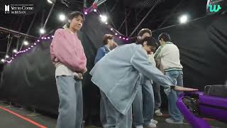 BTS doing' BANGTAN BANGTAN, BANG BANGTAN' with purple dog robot 😂 in yet to come busan concert screenshot 3