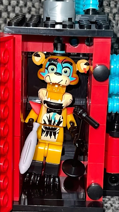 Building Shattered FNaF Glamrock Freddy’s Lego Charging Station #fnaf #fivenightsatfreddys #lego