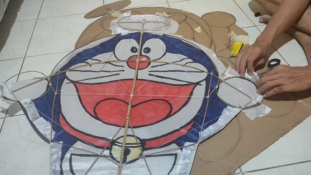 Iseng Buat  Layangan Doraemon  YouTube