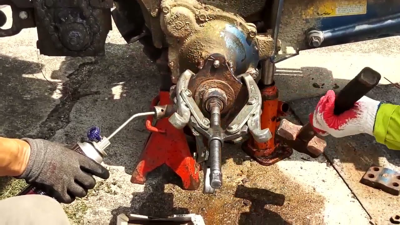 경운기 앞바퀴 차축허브 교환의 힘든 작업 (20년된 ND130E)