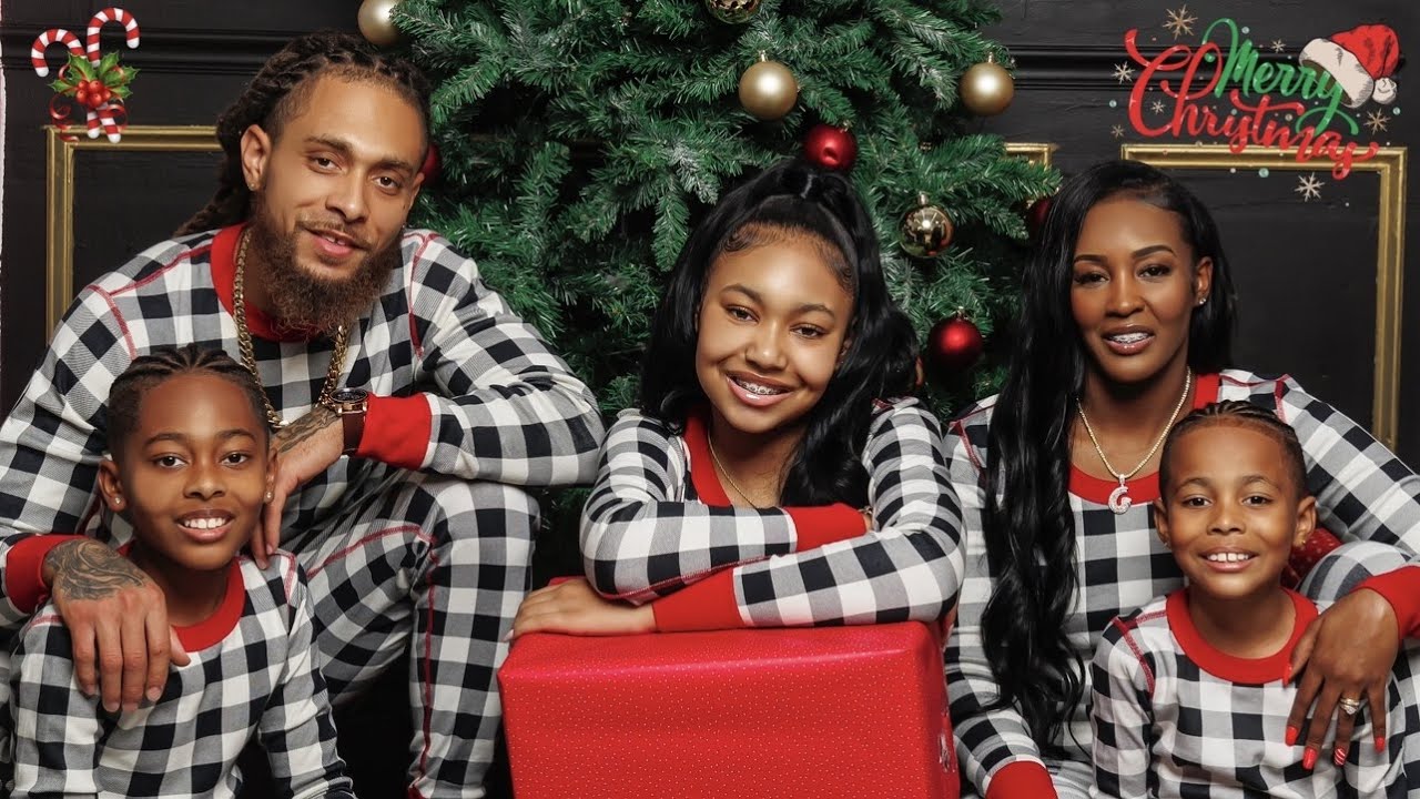 CHRISTMAS MORNING OPENING PRESENTS 2022 🎄🎁 YouTube