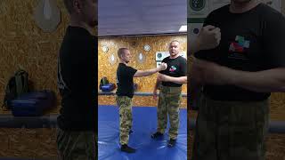 Примеры воздействия на слабую зону локтя #army #selfdifence #martialarts #fighting #рукопашныйбой