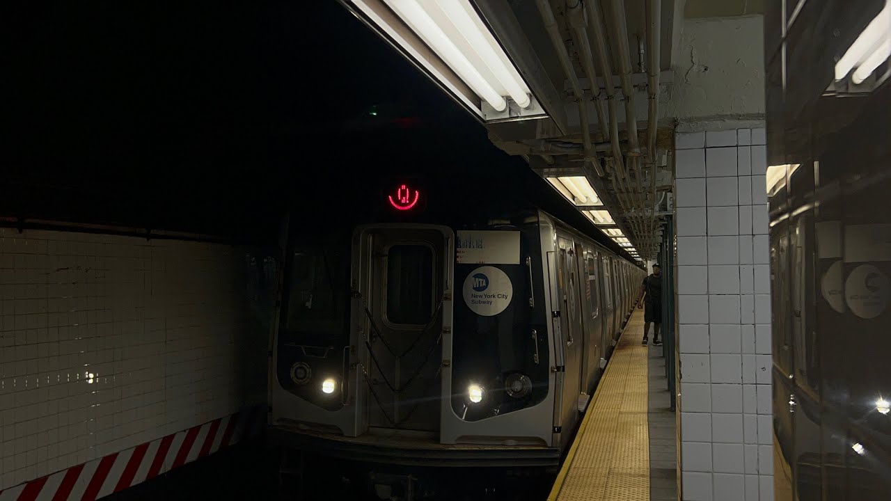 Coney Island Bound Alstom R160 (Q) Train @ Atlantic Av-Barclays Ctr ...