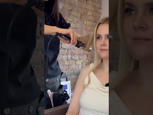 Stylist Transforms Curls!
