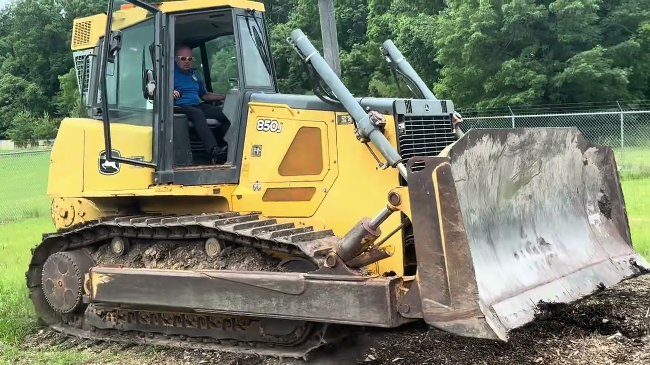GovDeals: John Deere  850J Crawler Dozer