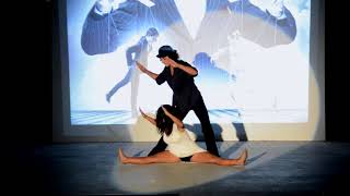 The doll act - La Bambola