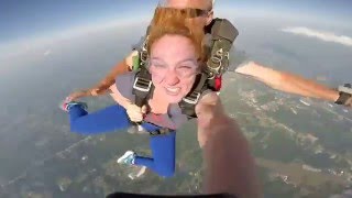 Gabi's skydiving
