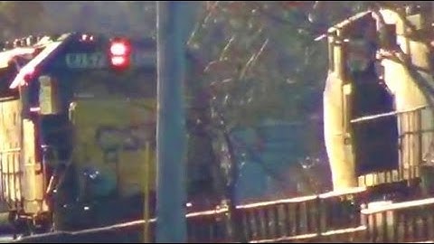 CSX 6 Engine Light Power Passes 2 Engine Light Power 2/5/12