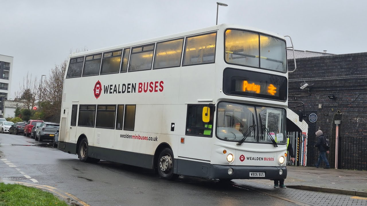 Monster!! Wealden Buses Volvo B7TL Alexander ALX400 | WB06 BUS | Redhill - Horley Rail Replacement