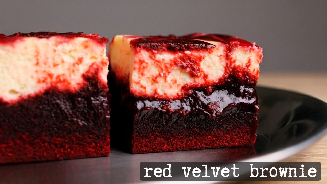 Fudgy Red Velvet Brownies with Cheesecake & Raspberry Swirls | #brownie #cheesecake #redvelvetcake