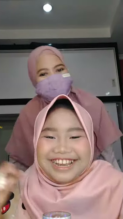 aku Di make apapin Sama tante hani