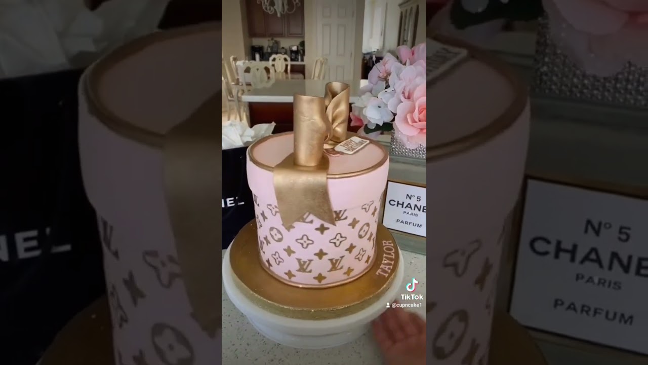 HOW TO PUT EDIBLE PAPER ON CAKES, LV INSPIRED CAKE