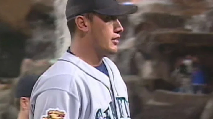 SEA@ANA: Garcia throws eight scoreless innings