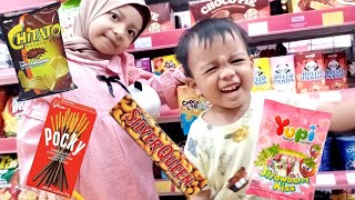 Berburu Jajanan, Snack, Permen, Dan Coklat