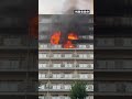 【激しく上がる炎】京都・伏見区の市営住宅で火事 #shorts