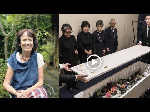 英国の薬草学者ベニシア・スタンリー・スミスさんの葬儀