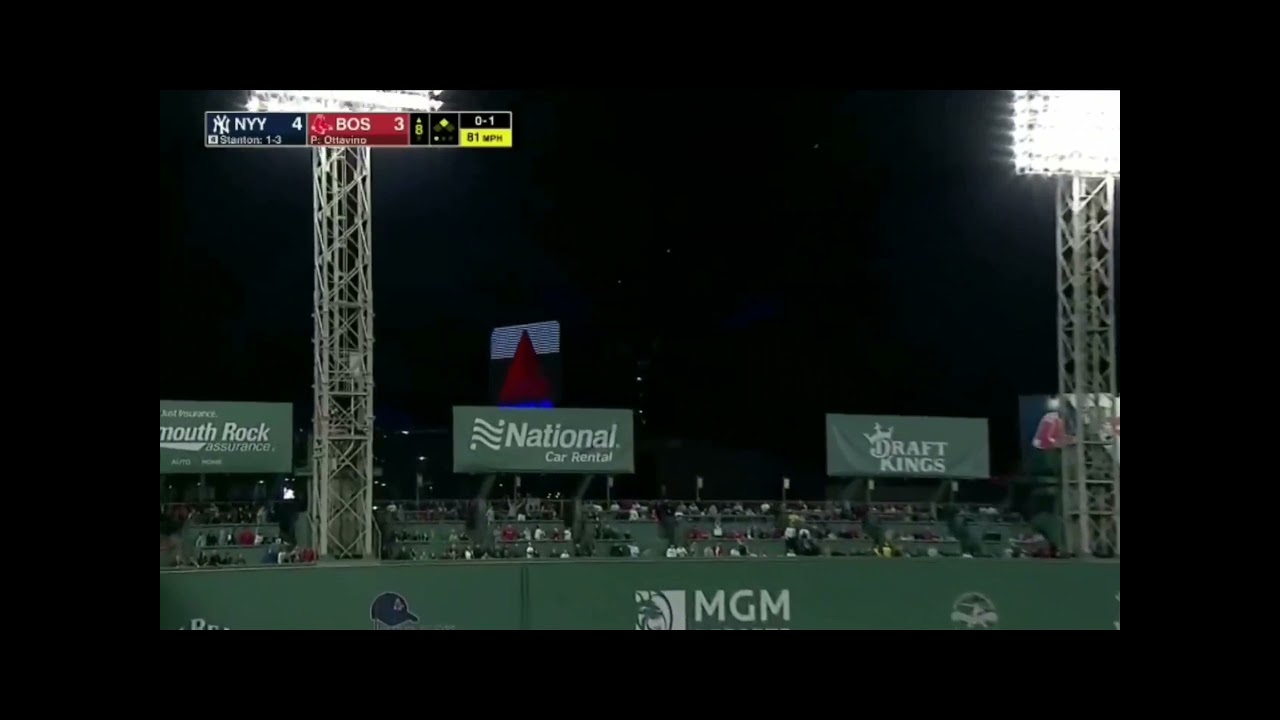 Matt Vasgersian with the call of the year!