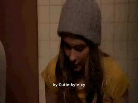 Josh et Andy scne des Toilettes VF