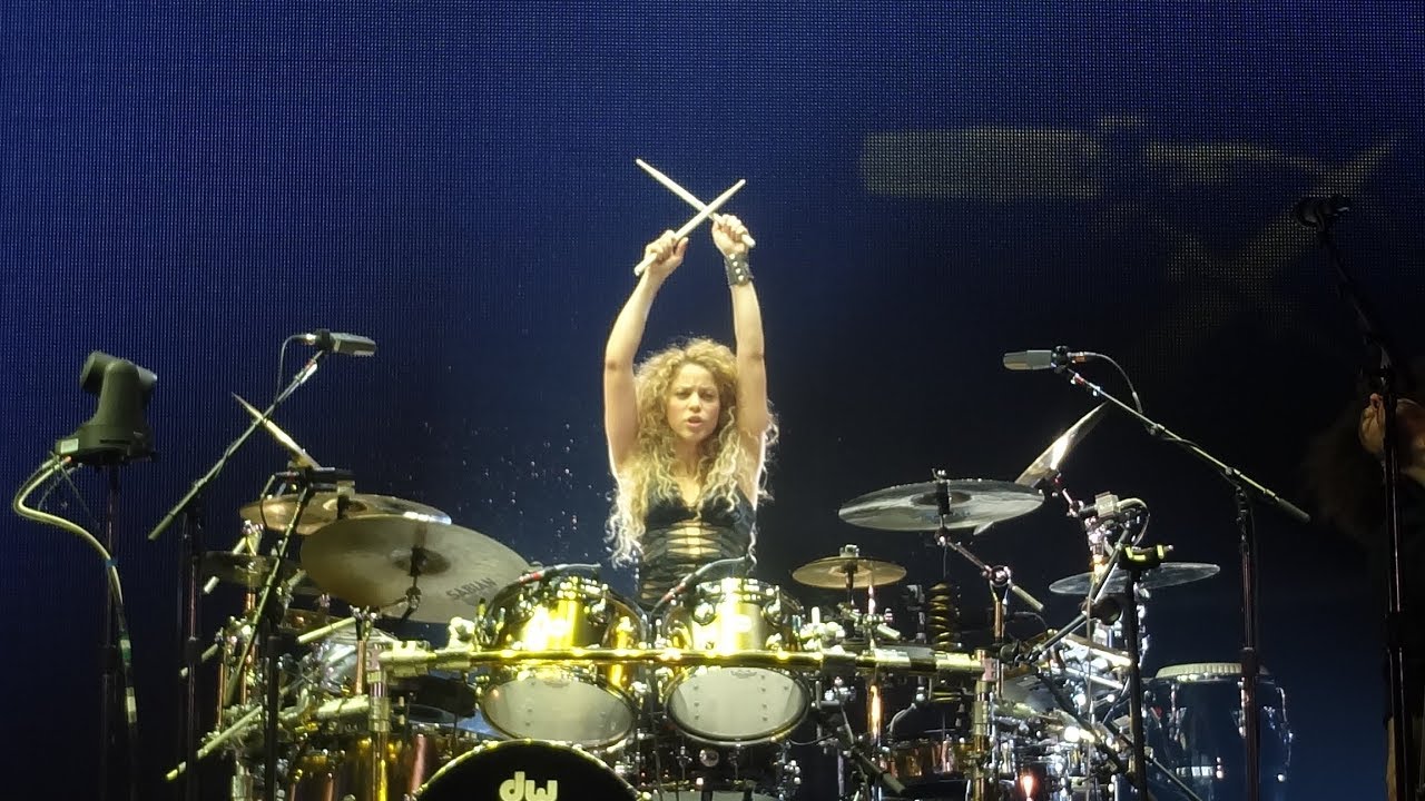Ai cũng muốn biết liệu có điều gì Shakira không thể làm được: giờ đây cô ấy đang thể hiện kỹ năng lướt sóng của mình - El Diario NY