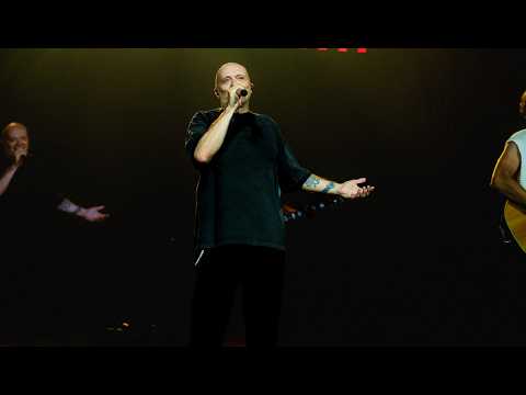 Video MAX PEZZALI Al via da Lignano Sabbiadoro il tour 'MAX FOREVER GLI ANNI DORO – STADI 2026'