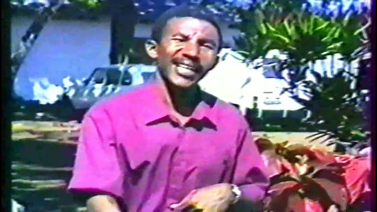 ABDOU MHADJI- Masikini ye  ntsi yinu(Official music video)