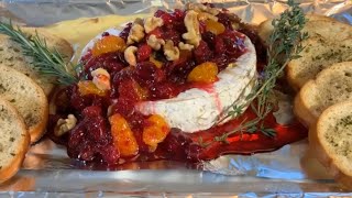 How to make Baked Brie With Cranberry Sauce