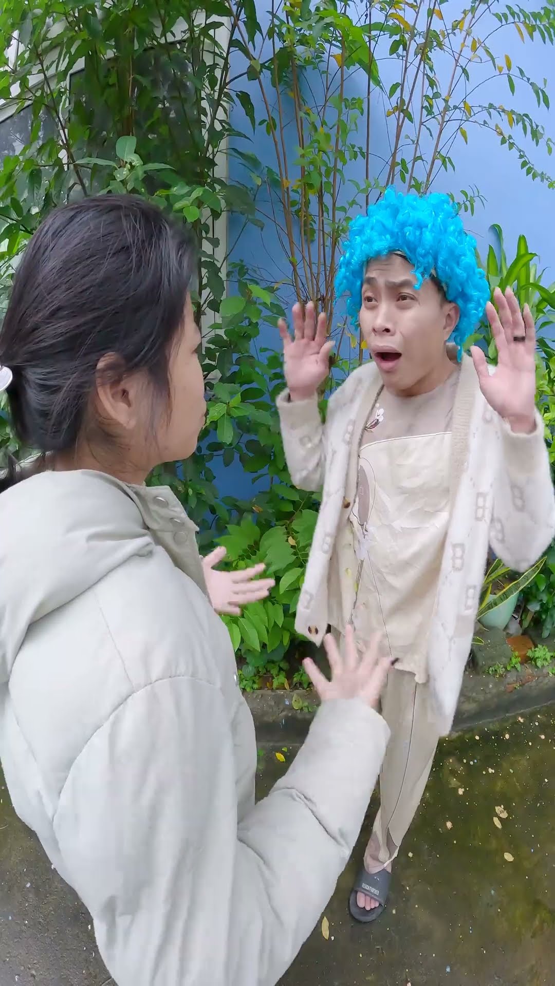 ACC - Con Quái Vật Đuổi Theo Cô Bé || The Monster Chases The Little Girl. #funny #trollteam #trend