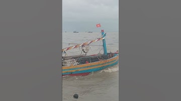 shorts tàu cá ra cửa biển chạy hết công suất  #fishing