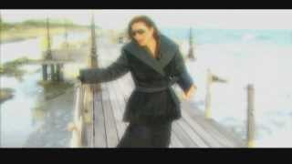 Video thumbnail of "Angela Dimitriou - Ti na tin kano tin agapi sou (Official Clip) + Lyrics"