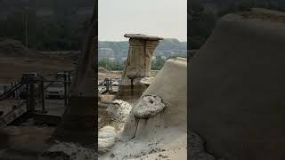 Crazy Rock Formations in Drumheller, Alberta || Hoo Doos!!