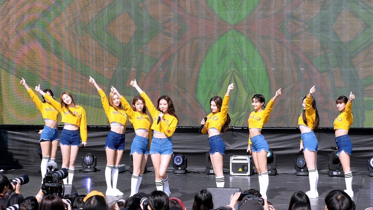 [4K] [181013] 모모랜드 MOMOLAND - 뿜뿜 BBoom BBoom (올패밀리뮤직페스티벌) 전체 직캠/Fancam by PIERCE