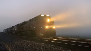 Fast 3x2 Manifest train in thick fog!! H1 Dash 9! BNSF Transcon: Emporia sub..09/24/2022