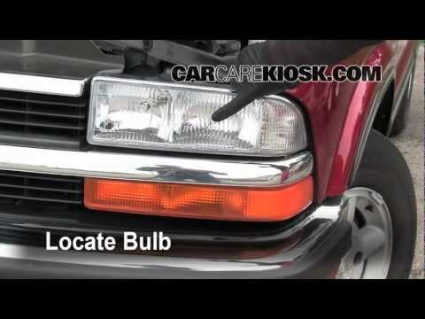 Steps to Change the Headlight, Brights and Turn Signal Bulbs on a 1999 Chevrolet Blazer