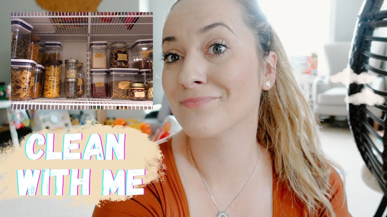 Clean with me | Curatenie in camara si in frigider 🥔🫐🍓🏷🥡🥜🥫