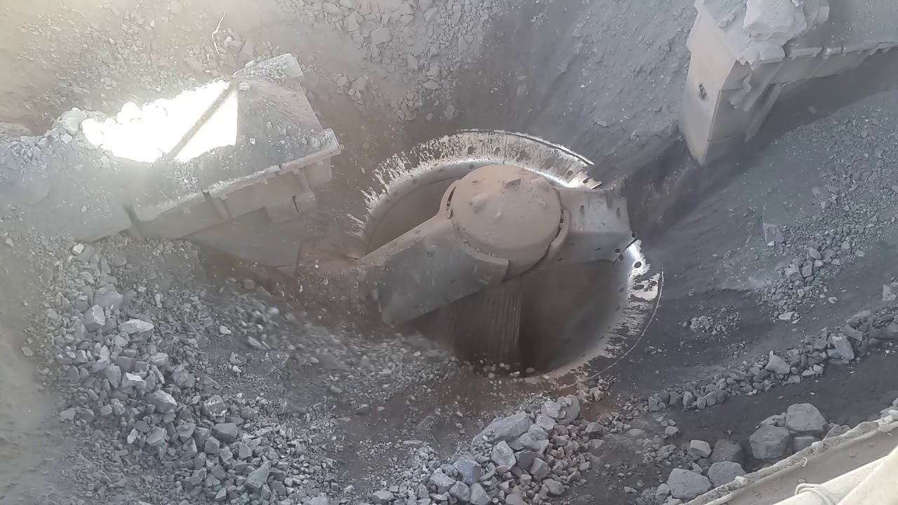 gyratory crusher crushing iron ore YouTube