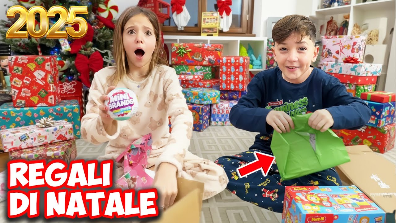 APRIAMO I REGALI DI BABBO NATALE E GLI FACCIAMO I BISCOTTI ALLA VIGILIA DI NATALE...