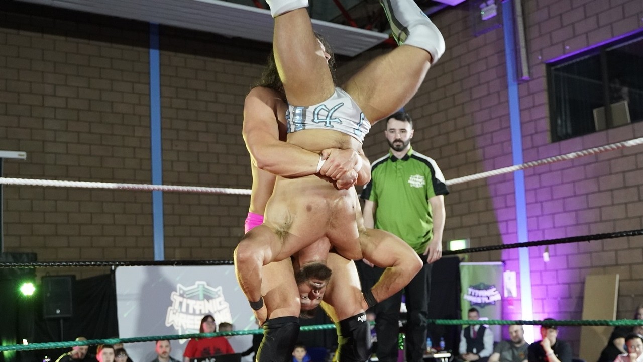 Полный матч — Тёмная Лошадь против Такера — Titanic Wrestling