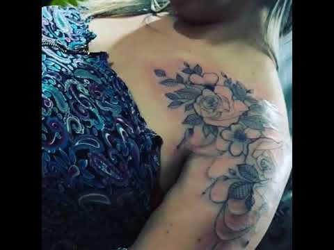 Featured image of post Tatuagem De Rosas No Ombro Tatuagem de lobo muito pedida nos est dios de tatuagens espalhadas no brasil