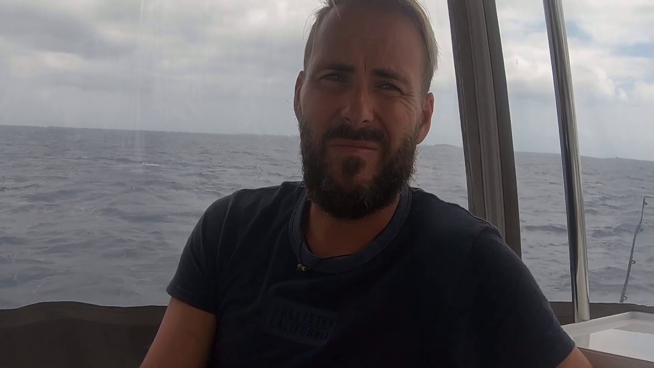 Sailing Family. What do you need to know before sailing to Galapagos (Sailing Queen)