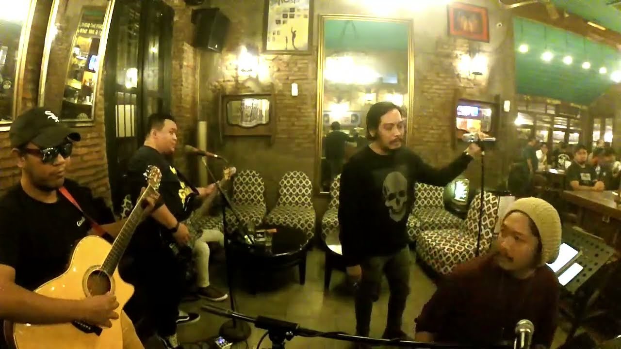 Beautiful Ones - Suede (Asmaraloka Live at OurBar Surabaya)