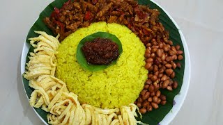 Nasi kuning bisa dengan kompor atau rice cooker