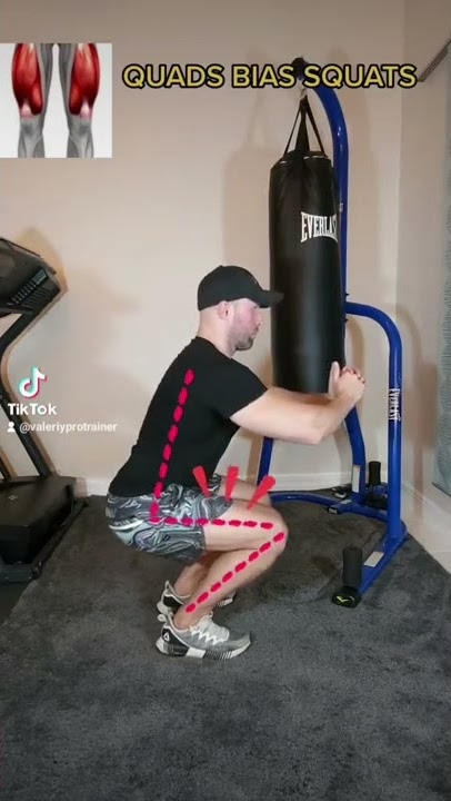 DIFFERENCE BETWEEN SQUATS FOR: QUADS vs GLUTES #shorts