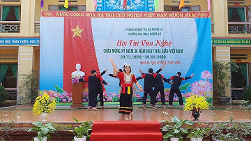 Mùa Khơ Mú: mừng lúa mới của HS lớp 8